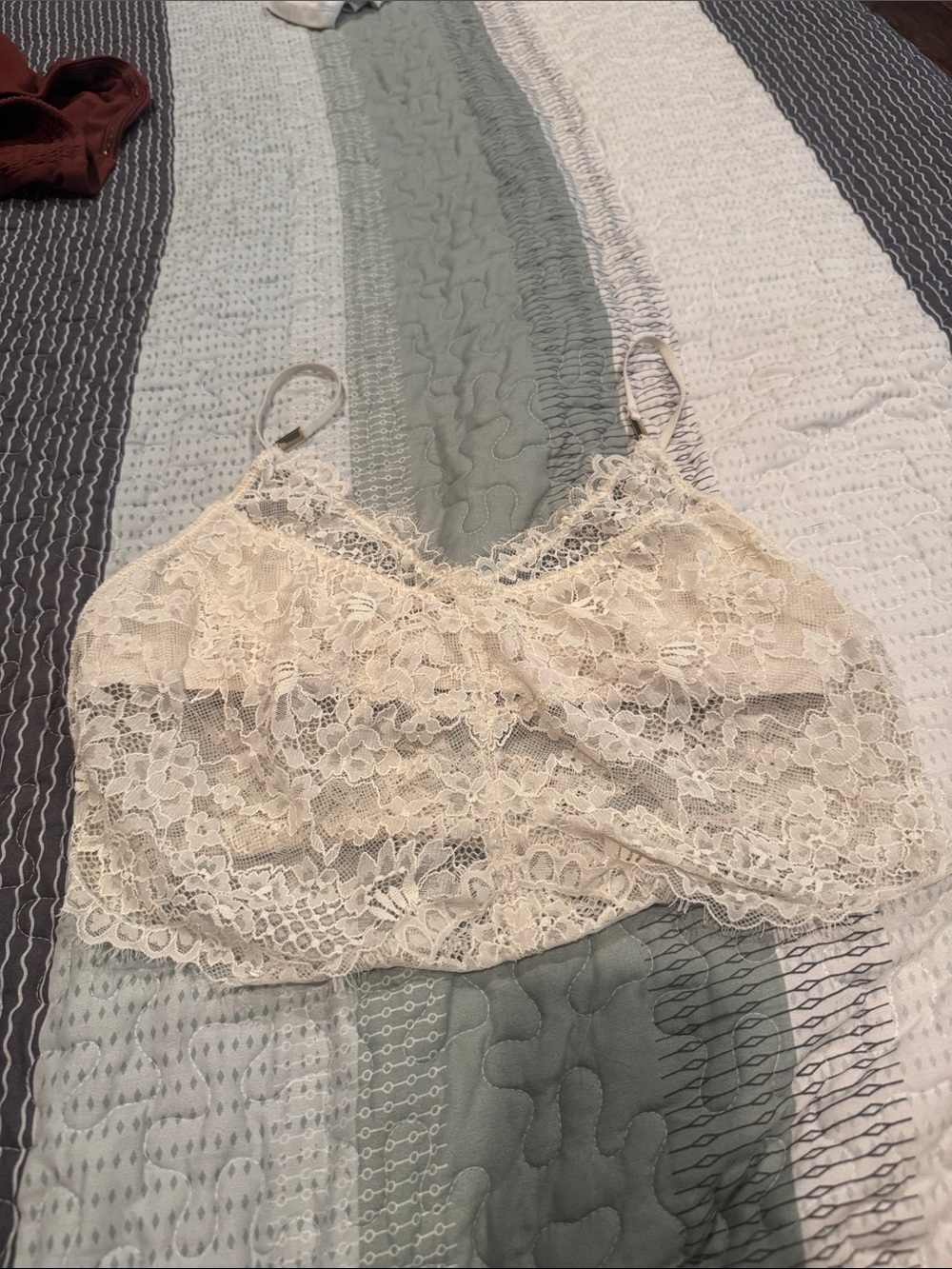 aerie Lace Bralette Cami in Cream